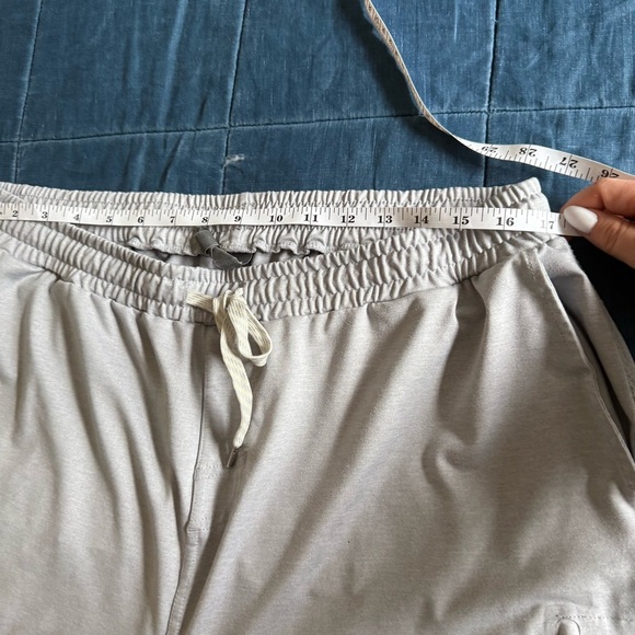 Vuori  Sunday Performance Jogger Light Gray Active Gym Men’s Size XXL - Picture 6 of 9